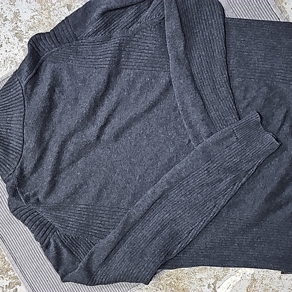 Calvin Klein Sweater 3/$12 - Picture 7 of 7